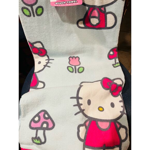 Hello kitty tulip and mushroom beach towel LARGE 36 BY 70 - Picture 3 of 4